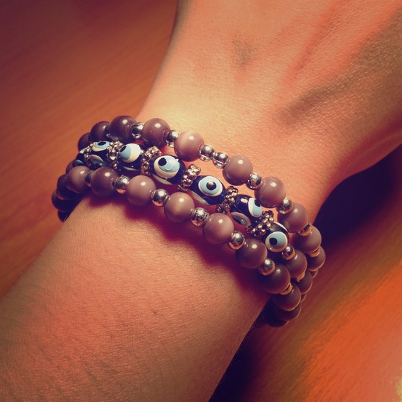 Wrap around Eye Bracelet 🌀