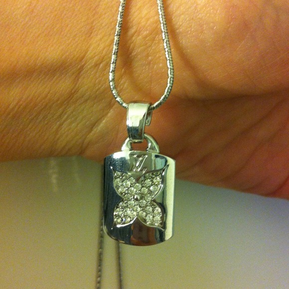 Flower necklace