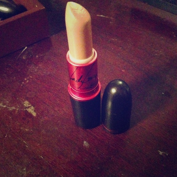 😄SOLD 💄💋💖VIVA GLAM 2