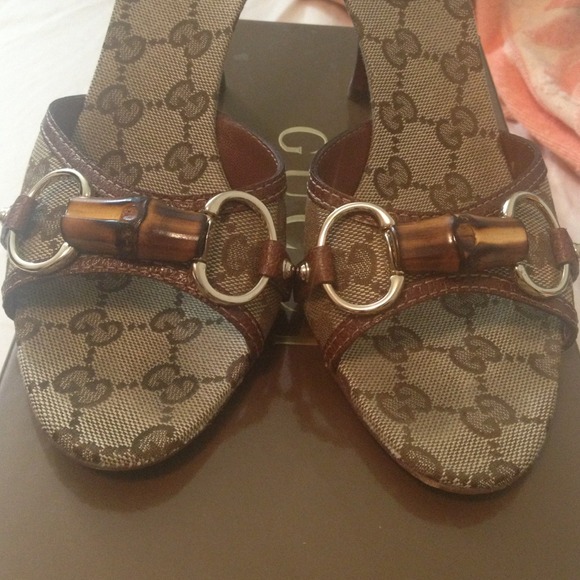 Additional pics Gucci sandals slides Size 37