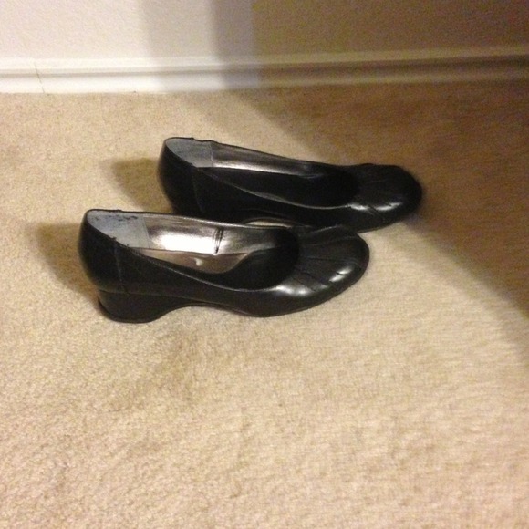 Black shoes