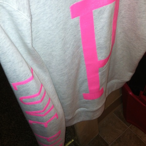 LOOKING FOR VS SWEATS THAT MATCH THIS JACKET - Picture 1 of 1