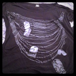 ⚡Reduced⚡Blk shirt with dog tag design
