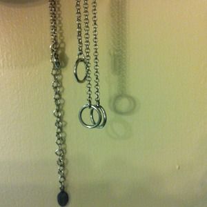 Guess three rings hanging necklace