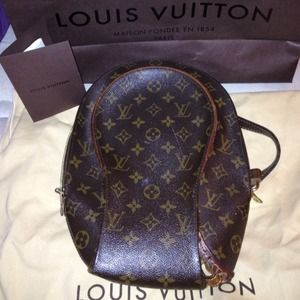 100% authentic damaged Louis Vuitton back pack!!
