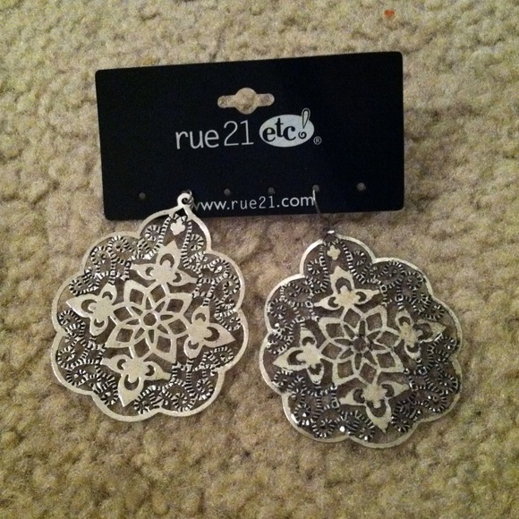 ⭐Some sold in a bundle - Picture 3 of 4