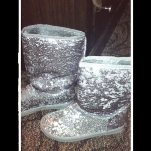 Sparkly boots!