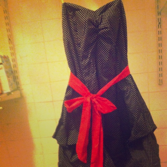 Dress w/ sash