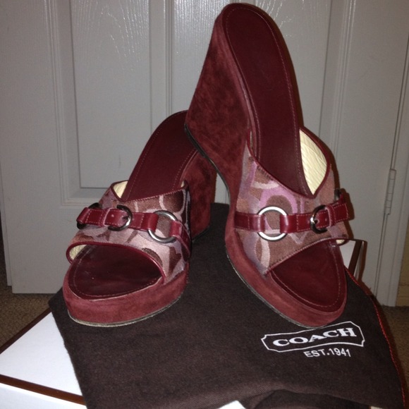Coach Wedge Heels - Picture 3 of 4