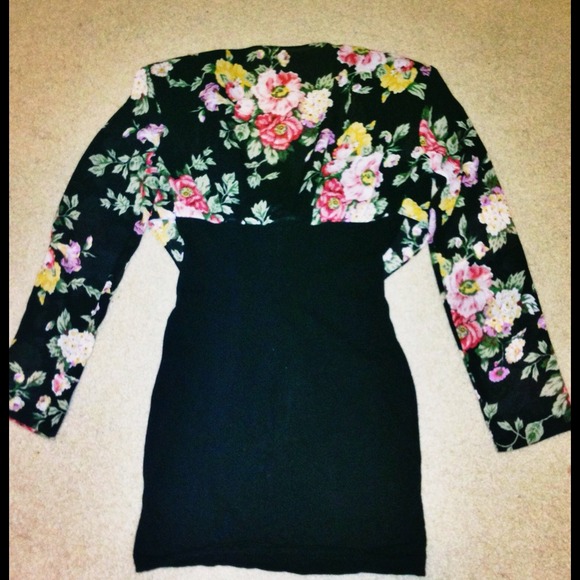 Vintage Floral Dress - Picture 3 of 3