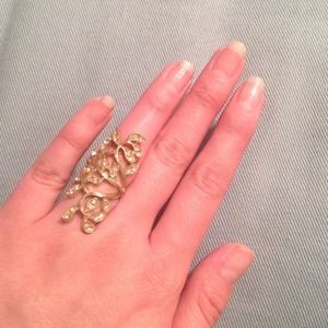 ⚡SOLD⚡Vine Ring