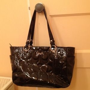 **Reserved @treysgrandma ** Authentic Coach purse