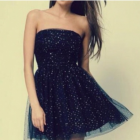 I'm selling a fabulous party dress