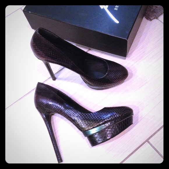 BRIAN ATWOOD Ferguson pump. Sz 10 New.