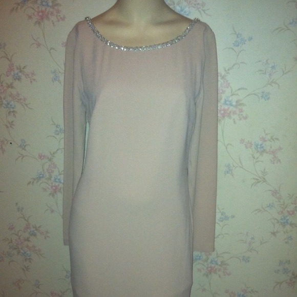 *****SOLD******Trina Turk nude v back plunge dress - Picture 2 of 4