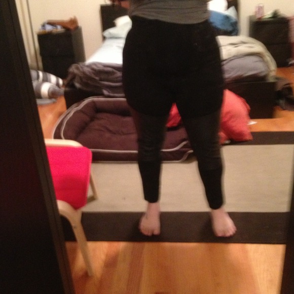 Black maternity leggings on HOLD!!!