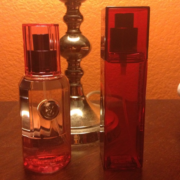 ⛔️PM🚫VS Body Mist - Bombshell & Very Sexy - Picture 1 of 2