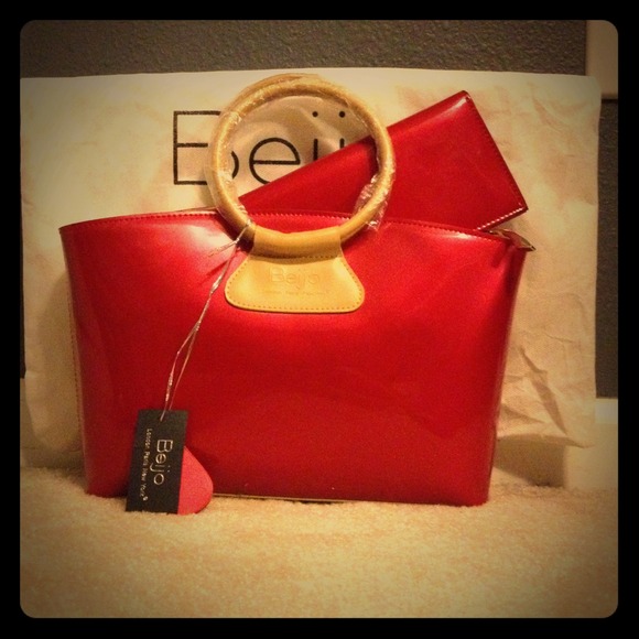 Red Beijo handbag