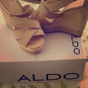 Aldo Wedges
