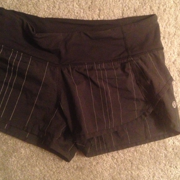 Lululemon black and white shorts size 6 like new!