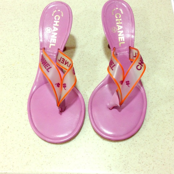 Chanel pink sandals