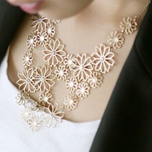 Flower and Rhinestone Bib/Statement Necklace
