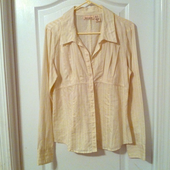 🚫SOLD🚫 !!! REDUCED!!! DKNY JEANS CREAM BUTTON-UP