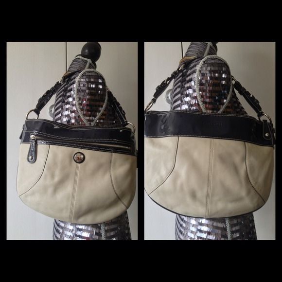 Excellent  condition Coach tote!! - Picture 1 of 3