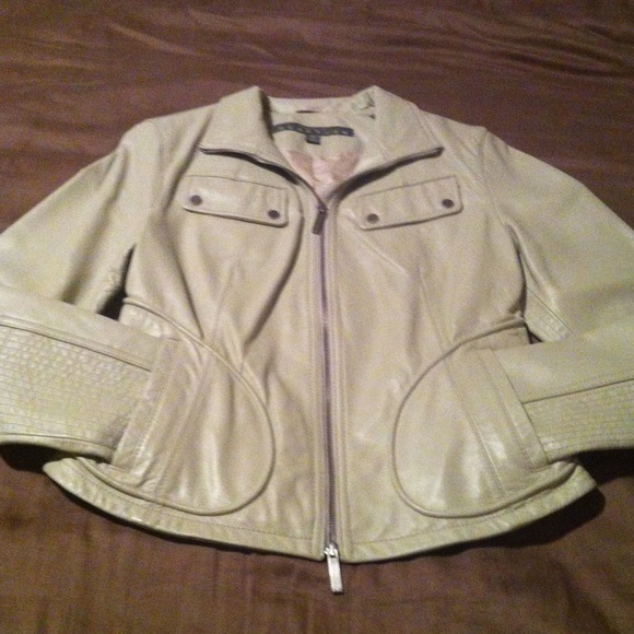 Fitted Leather Jacket - Picture 2 of 4