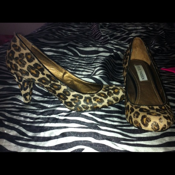 Steve Madden cheetah print heals