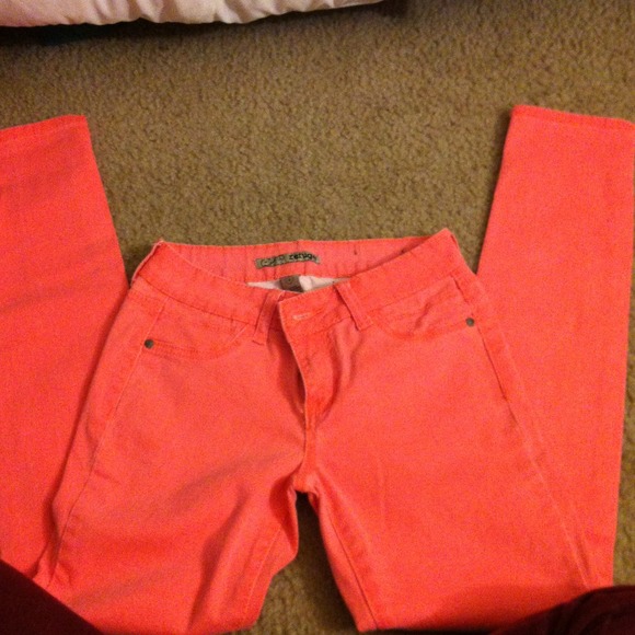 🚫🚫SOLD🚫🚫Bright Coral color skinny jeans