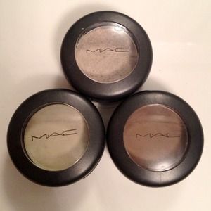 RESERVED @jalexandria 😊 - 3 MAC single eyeshadows