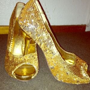 Gold sequin heels size 6