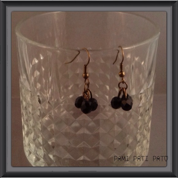 Earrings - Picture 2 of 4