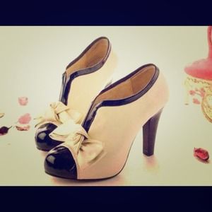 !!!RESERVED for LCALDERON75 !!!! brand new shoes