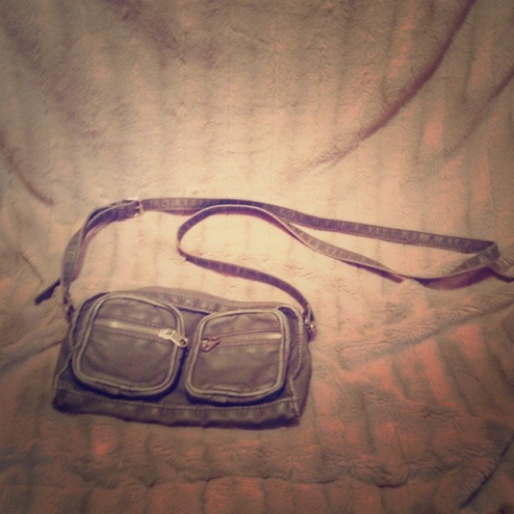 American Eagle Crossbody bag!