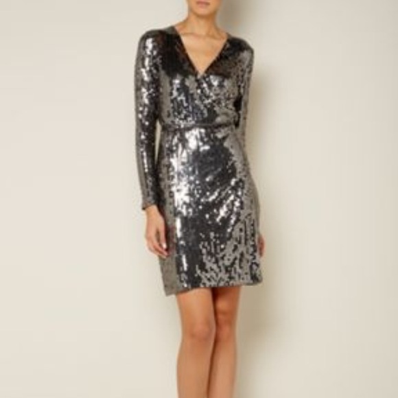 🎉HOST PICK🎉New Michael kors sequined wrap dress