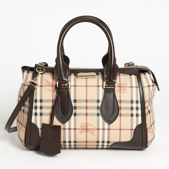 Looking👀 for a Burberry like this👜