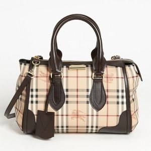 Looking👀 for a Burberry like this👜