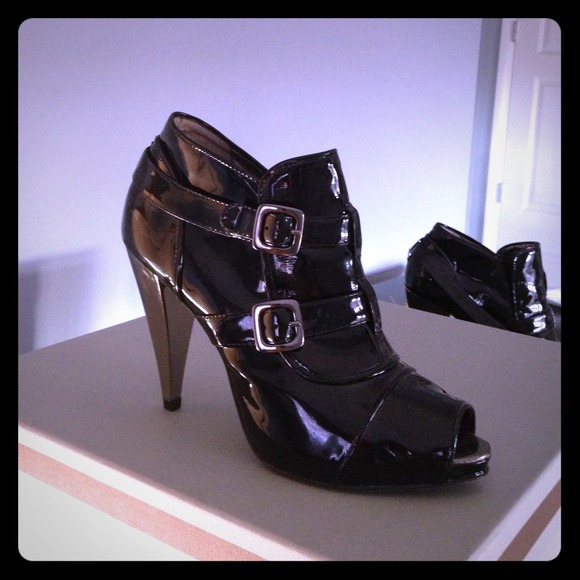 Nicole Miller patent leather peep toe booties