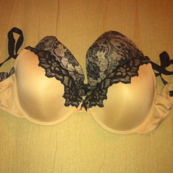 💋 2 bras 38C 💋