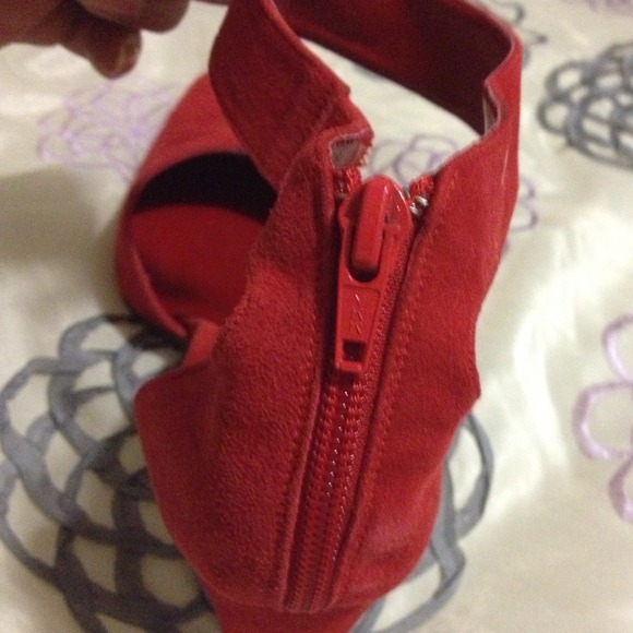 Sexy Red Ankle Straps. - Picture 2 of 4