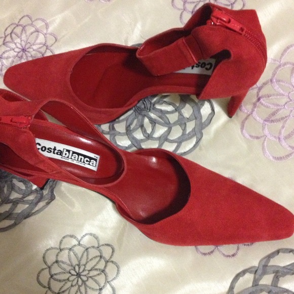 Sexy Red Ankle Straps. - Picture 4 of 4