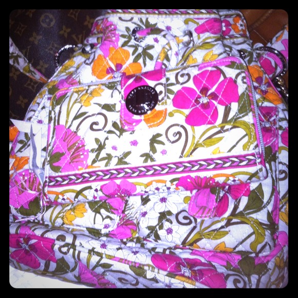 Like new Vera Bradley Large Bag with new wallet - Picture 1 of 1