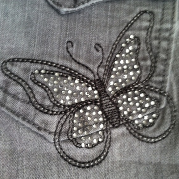 Shorts - Picture 3 of 3