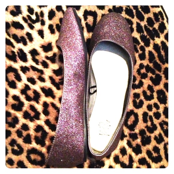 ❌RESERVED! for em_martin2003Cute sparkly flats! - Picture 1 of 2