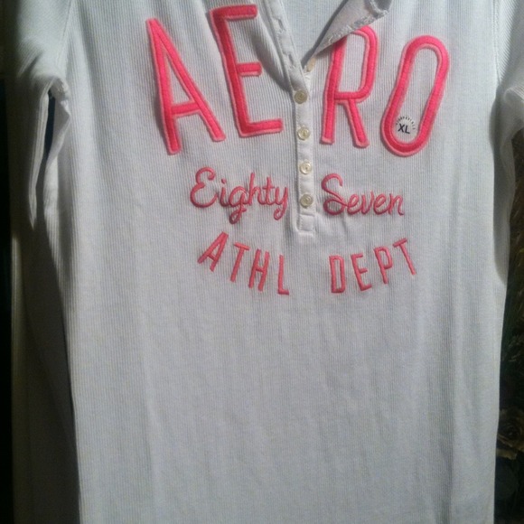 Aero shirt. Never worn , just pulled tags out.- - Picture 4 of 4