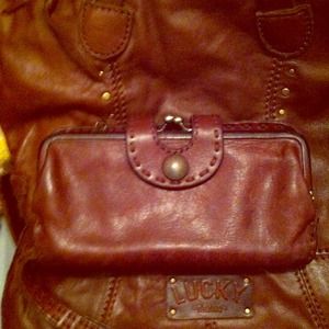 Vintage wallet to match lucky handbag..cannot get