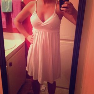 Beautiful American Eagle white sundress!