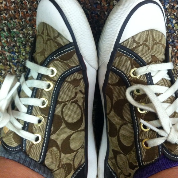 💢SOLD💢Coach Shoes - Picture 2 of 4
